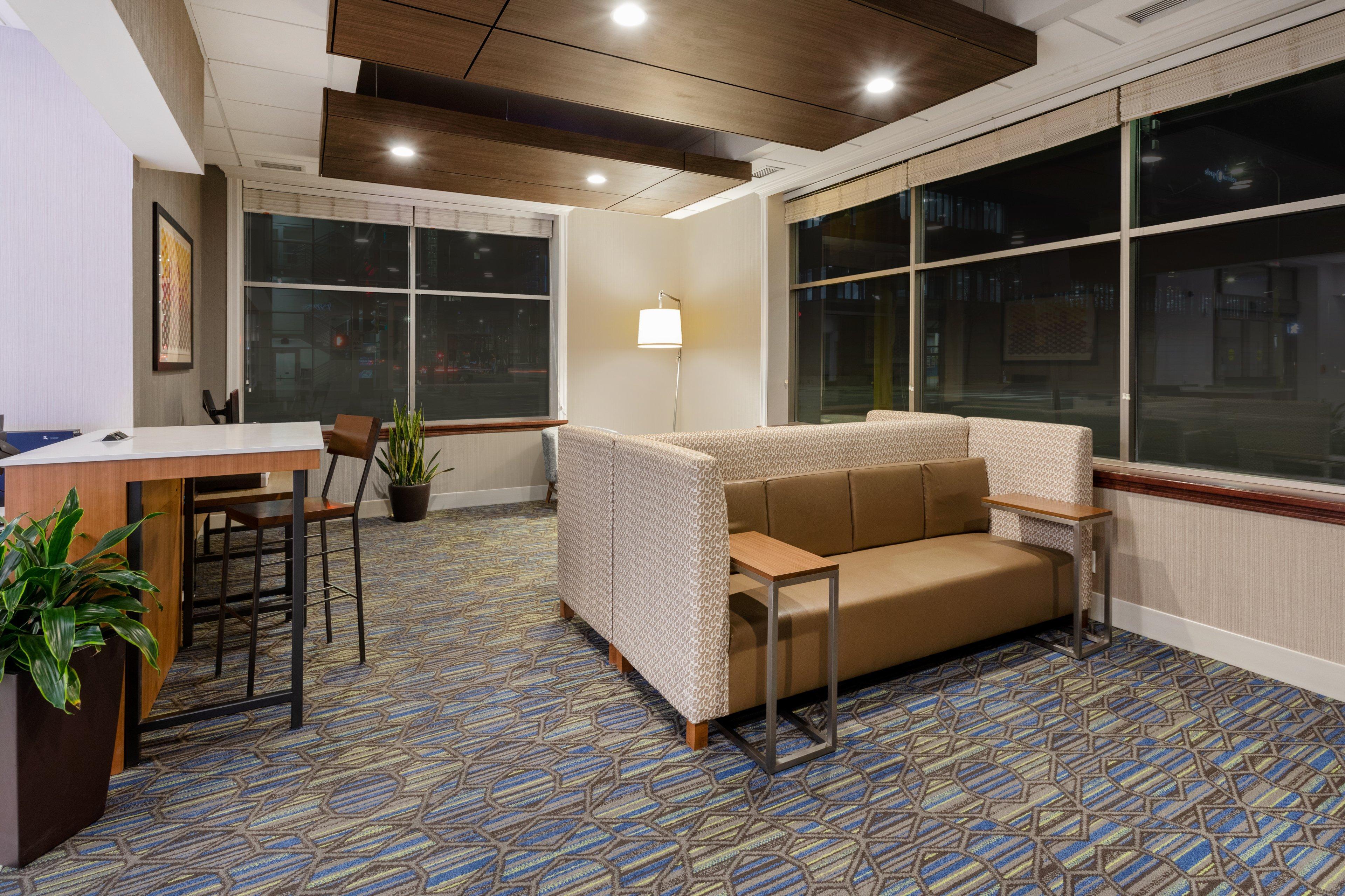 Holiday Inn Express Hotel & Suites Minneapolis-Downtown Convention Center By Ihg Extérieur photo