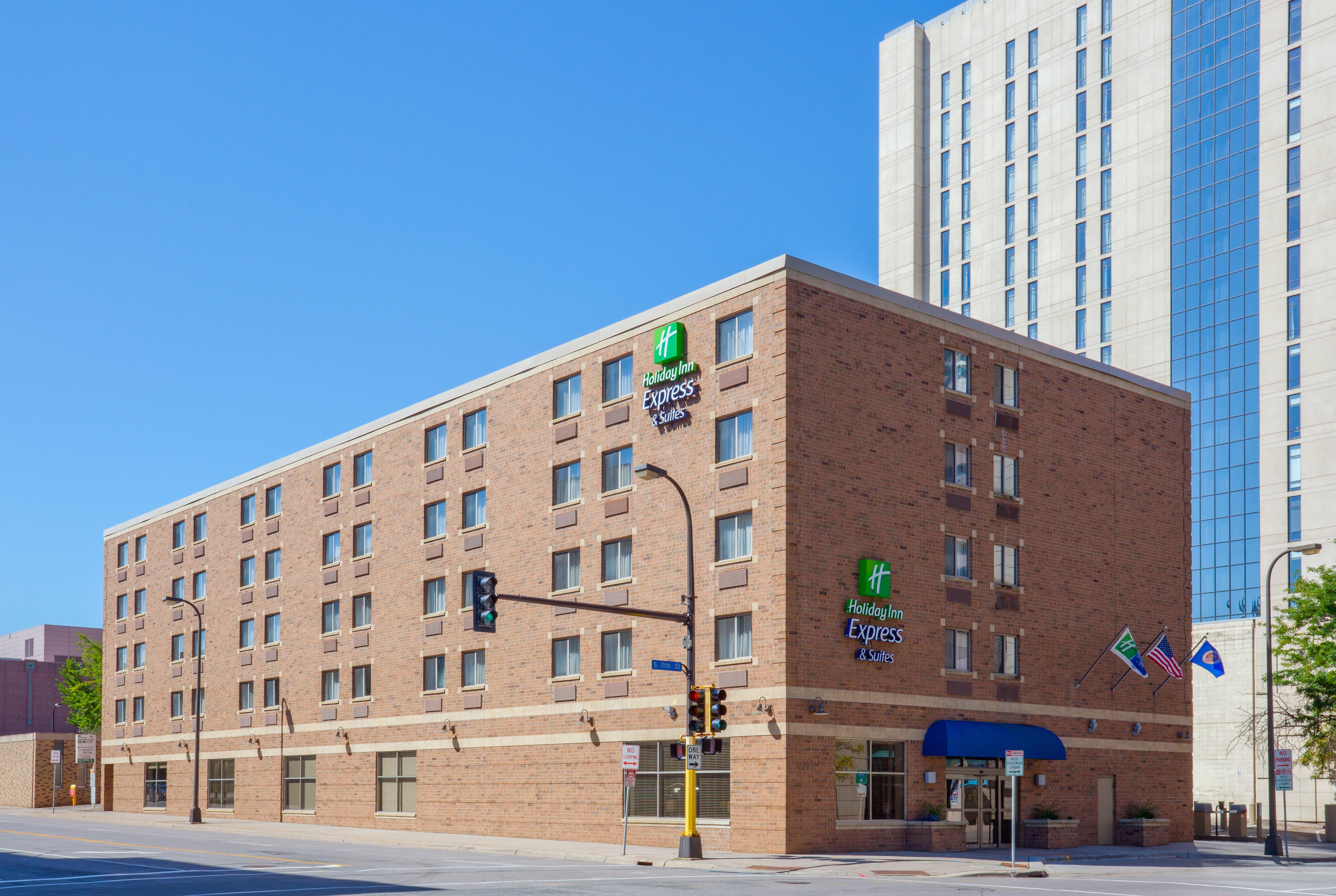 Holiday Inn Express Hotel & Suites Minneapolis-Downtown Convention Center By Ihg Extérieur photo