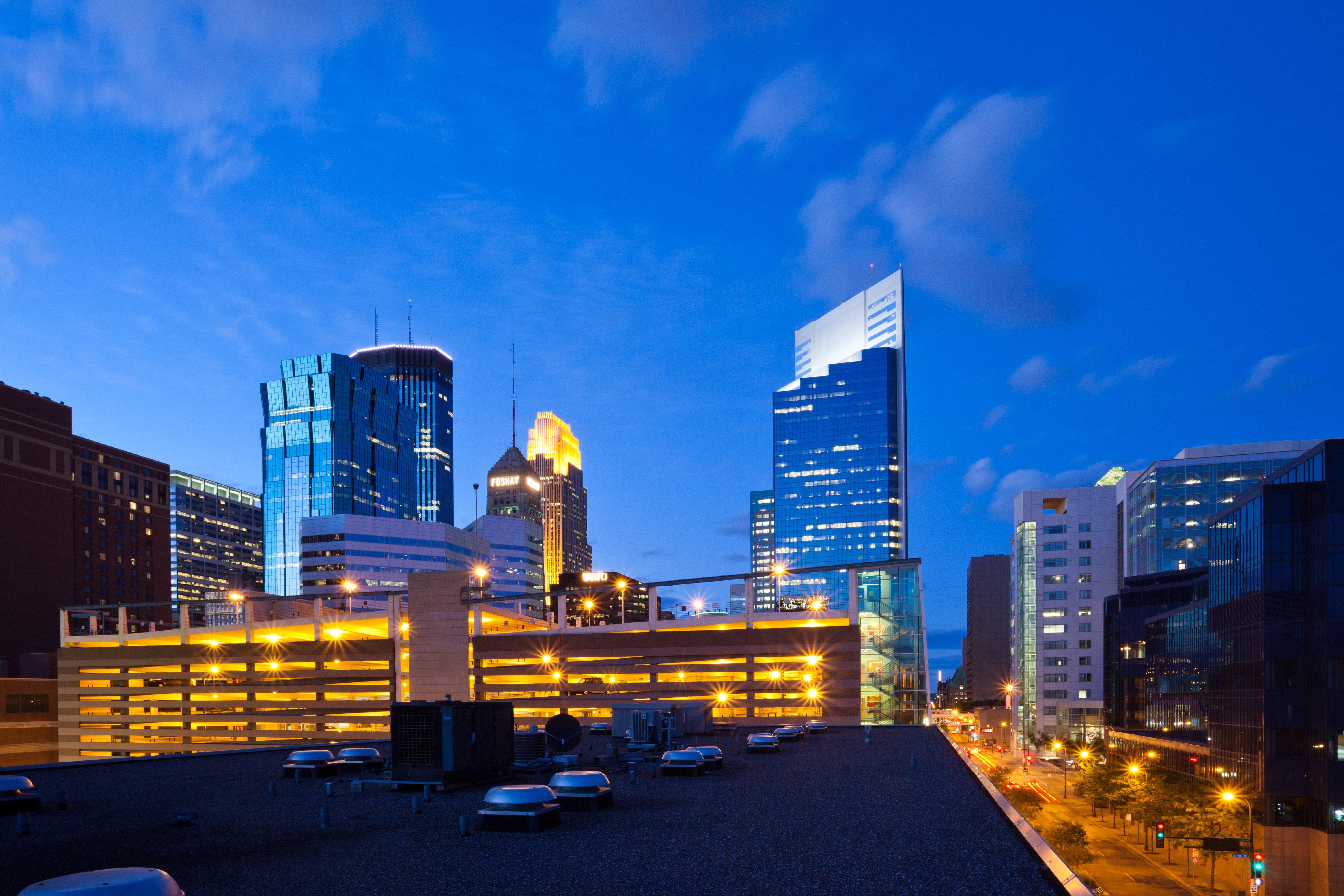 Holiday Inn Express Hotel & Suites Minneapolis-Downtown Convention Center By Ihg Extérieur photo