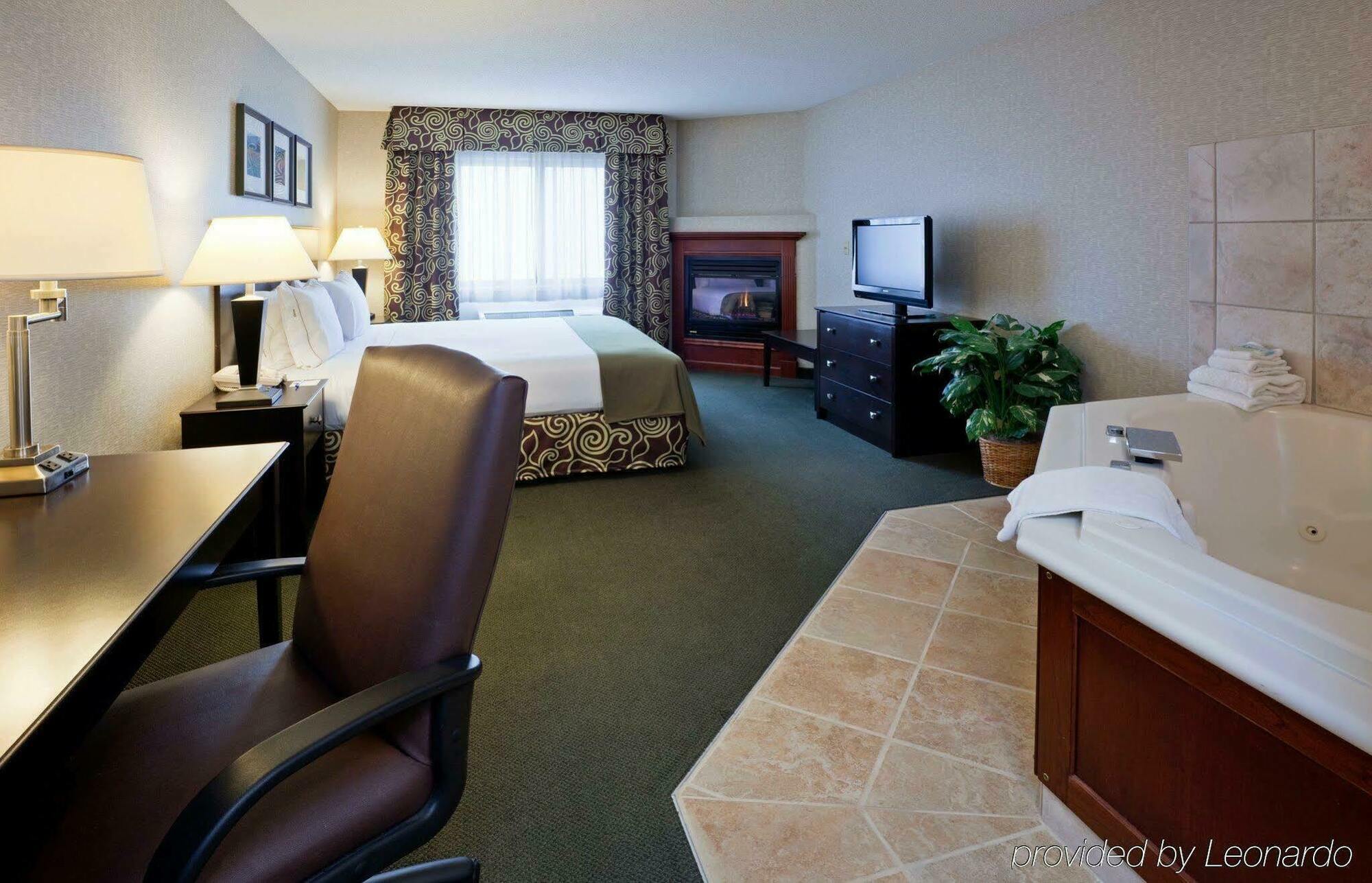 Holiday Inn Express Hotel & Suites Minneapolis-Downtown Convention Center By Ihg Extérieur photo